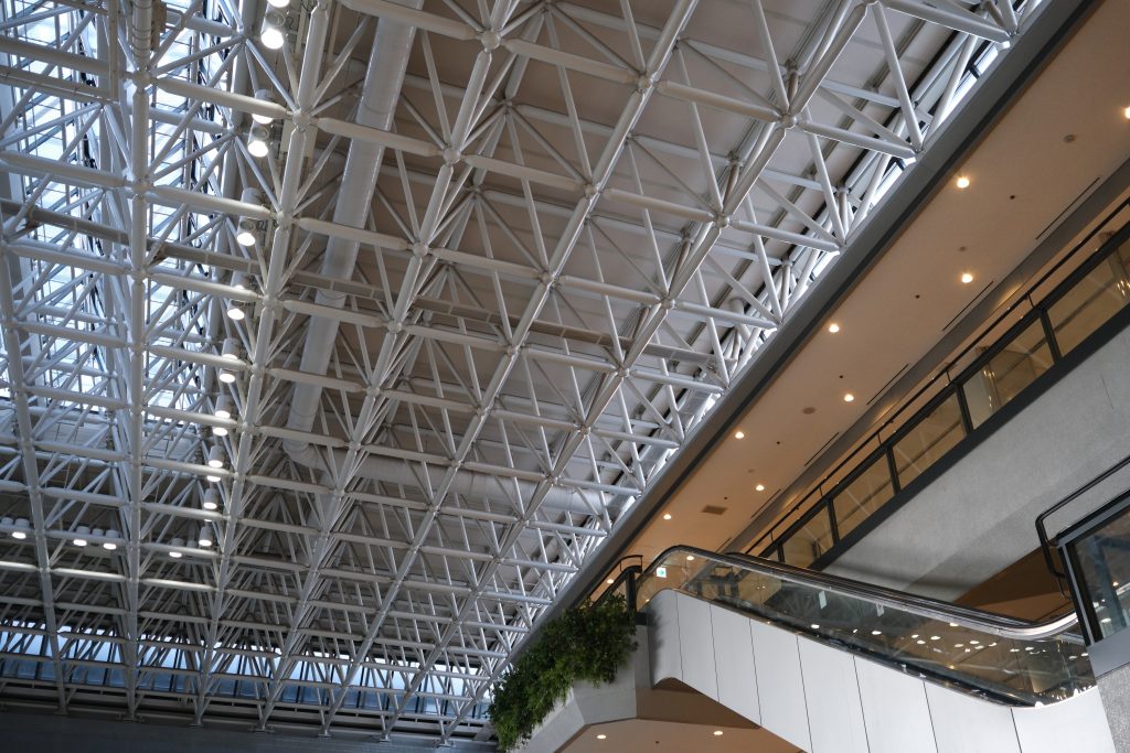 ツイン21の天井